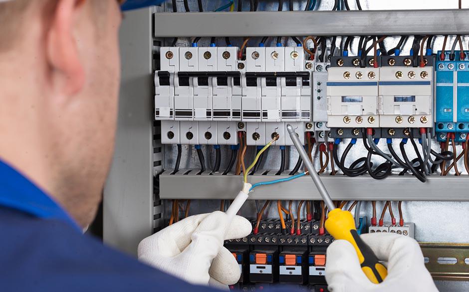 électricien Paris 4